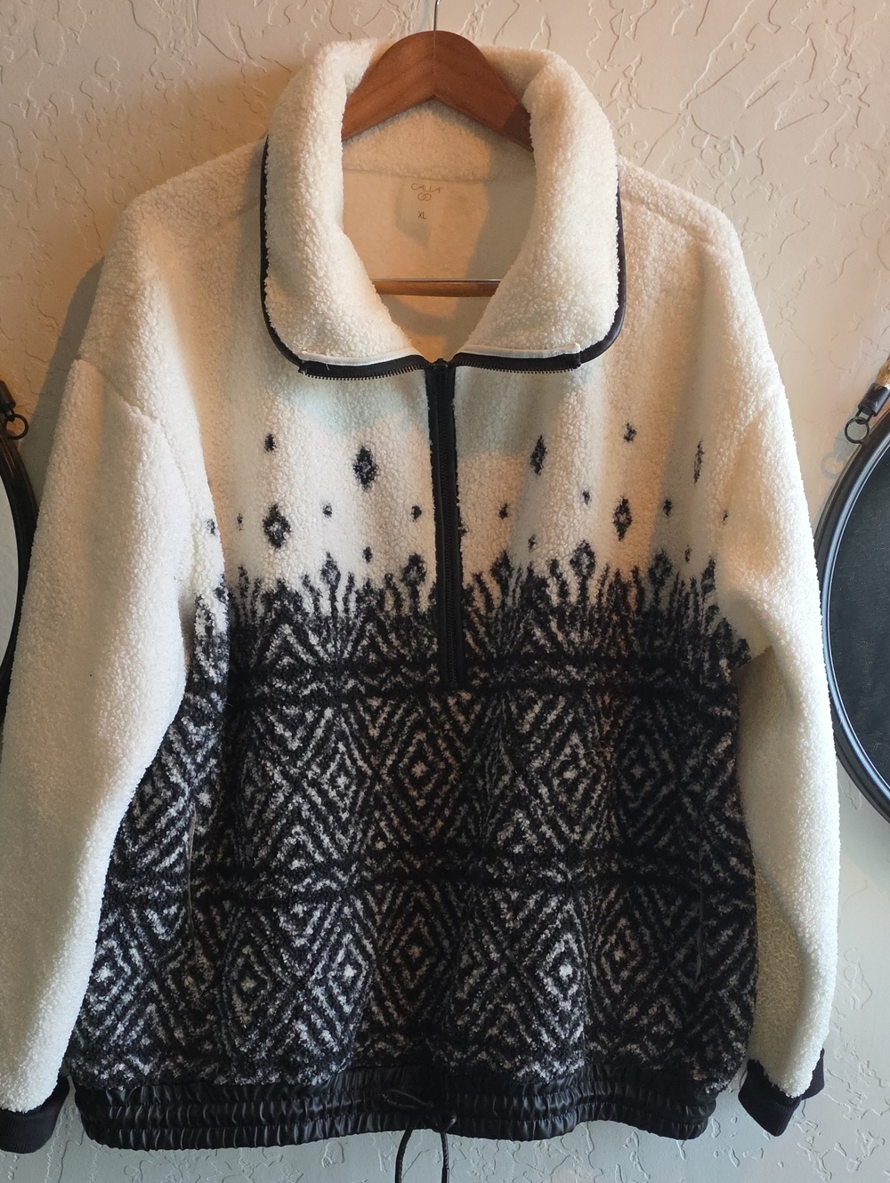 CALIA by Carrie Underwood Cream and Black Patterned Half-Zip Sherpa Pullover